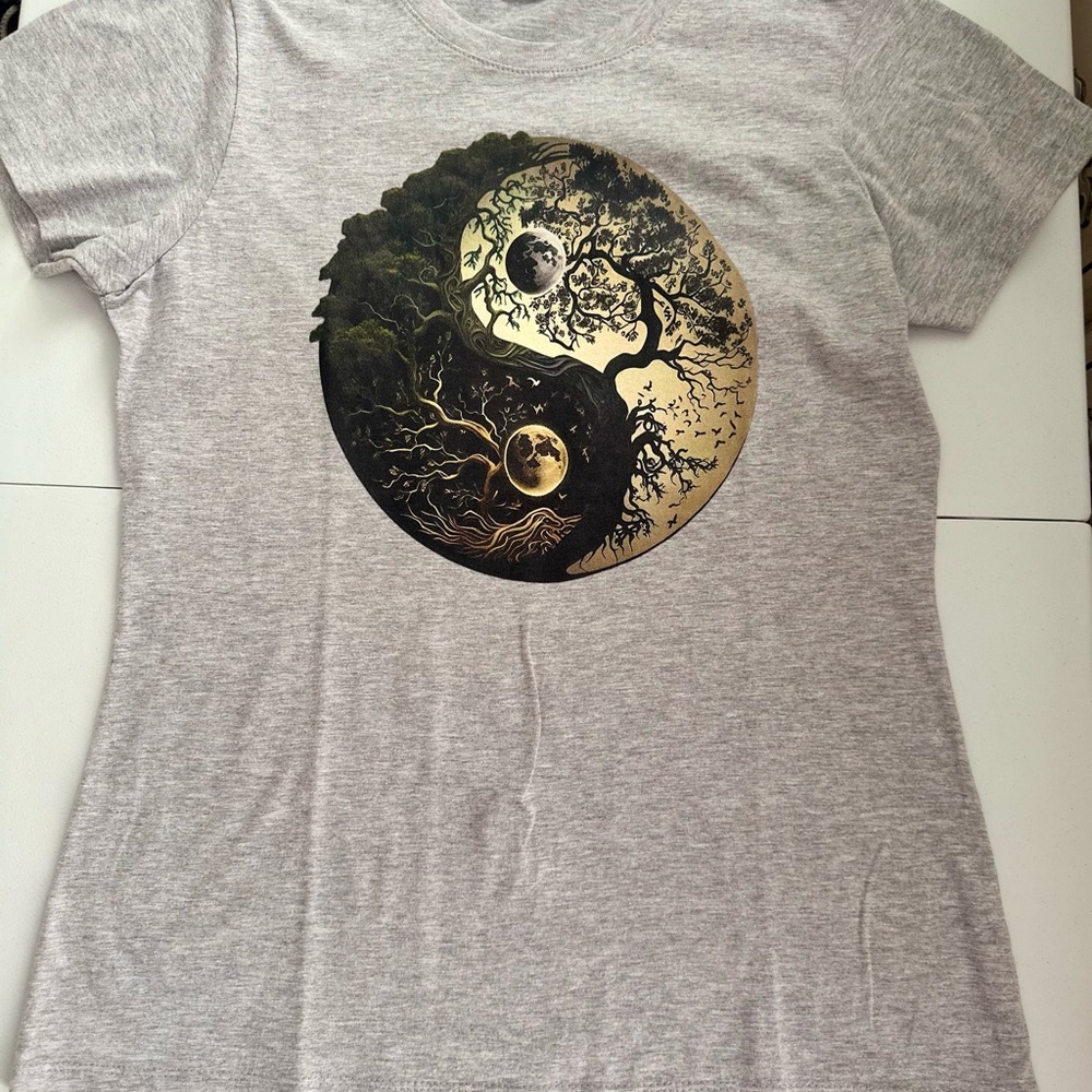 Gray Yin Yang Graphic Women's Top